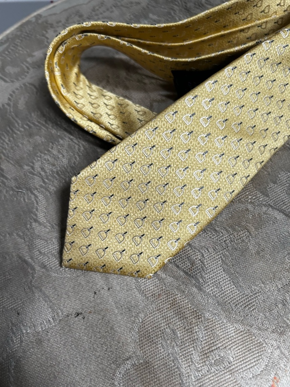 Gucci Gold Micro-Pattern Silk Tie